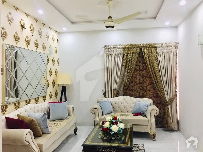 ڈی ایچ اے 9 ٹاؤن ڈیفنس (ڈی ایچ اے) لاہور میں 3 کمروں کا 5 مرلہ مکان 76 ہزار میں کرایہ پر دستیاب ہے۔