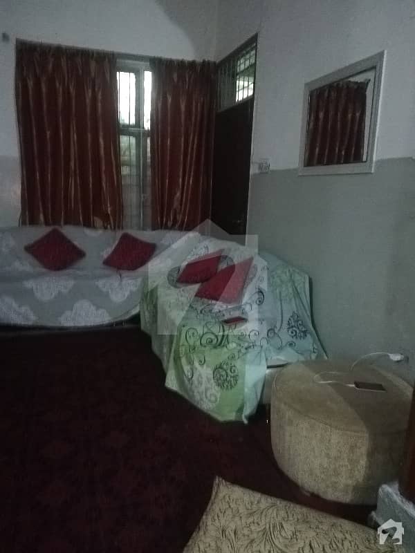 پی اے ایف کالونی لاہور میں 4 کمروں کا 5 مرلہ مکان 47 ہزار میں کرایہ پر دستیاب ہے۔