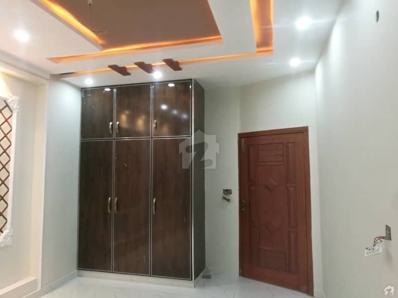 ملٹری اکاؤنٹس ہاؤسنگ سوسائٹی لاہور میں 5 کمروں کا 8 مرلہ مکان 1.72 کروڑ میں برائے فروخت۔