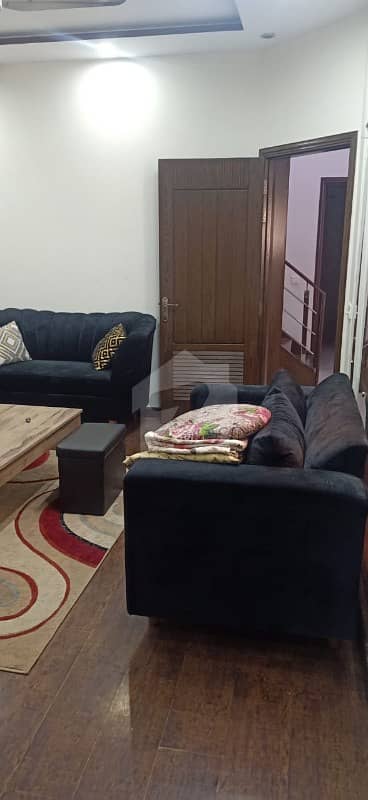 ڈی ایچ اے فیز 5 ڈیفنس (ڈی ایچ اے) لاہور میں 4 کمروں کا 10 مرلہ مکان 1.3 لاکھ میں کرایہ پر دستیاب ہے۔