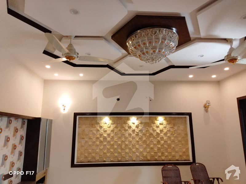 ایل ڈی اے ایوینیو ۔ بلاک ایم ایل ڈی اے ایوینیو لاہور میں 5 کمروں کا 10 مرلہ مکان 2.2 کروڑ میں برائے فروخت۔