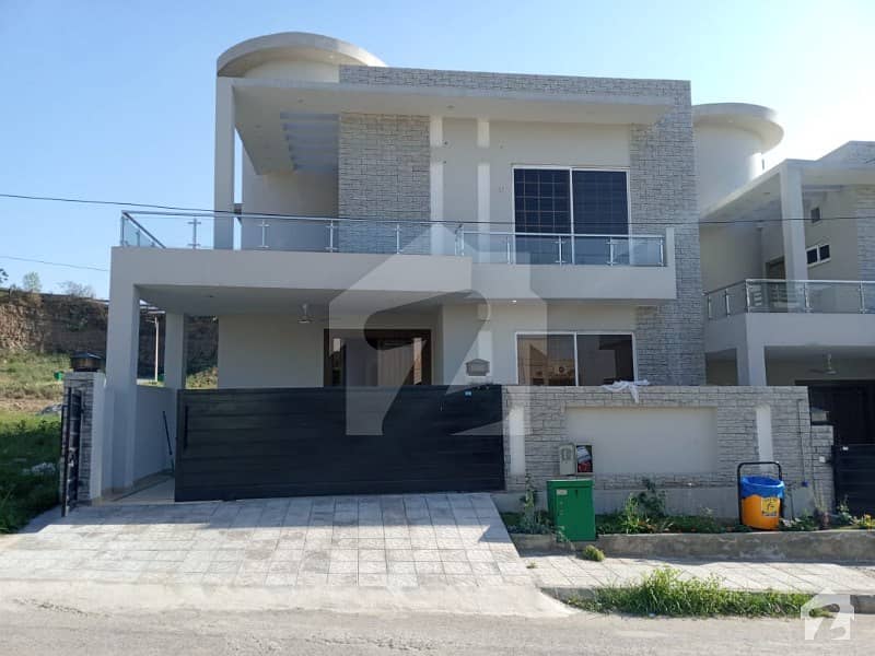 10 Marla House For Sale In Zaraj Housing Society, Sector C.