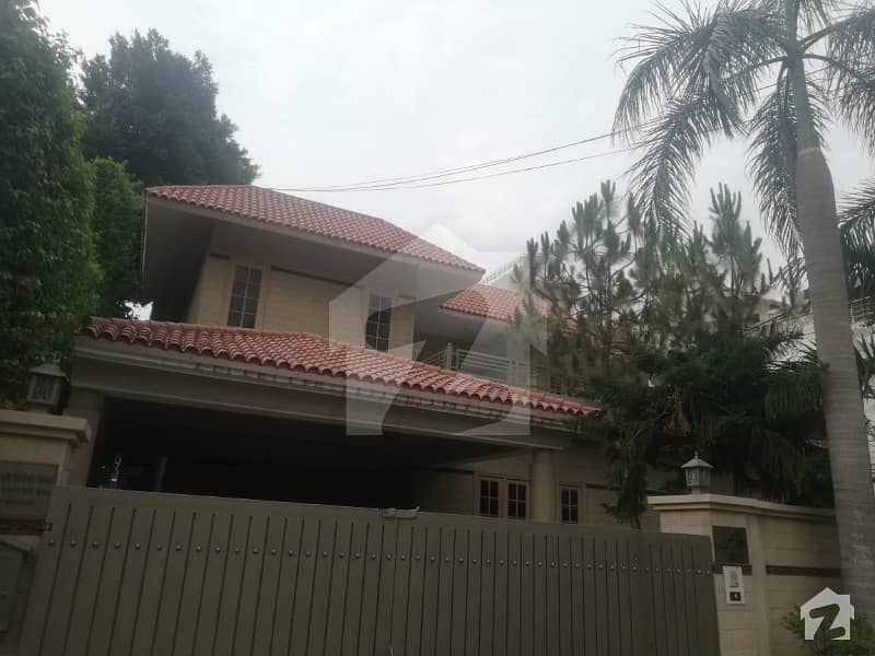 Ideally Located House Of 1 Kanal Is Available For Sale In Lahore