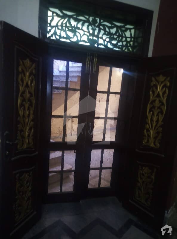 گلبہار سکیم راولپنڈی میں 3 کمروں کا 7 مرلہ مکان 15 ہزار میں کرایہ پر دستیاب ہے۔