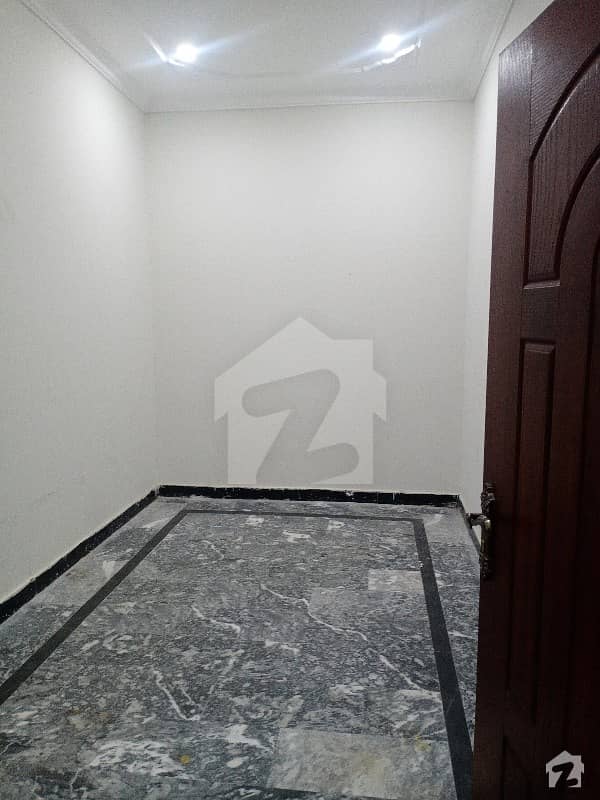 Flat Of 700  Square Feet Is Available In Contemporary Neighborhood Of G-15/2