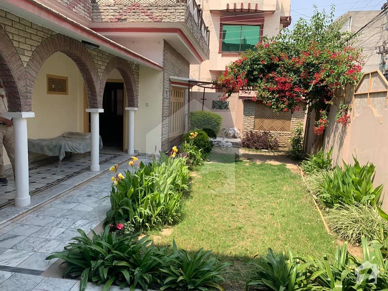Ideal House For Sale In Sargojra Gharbi