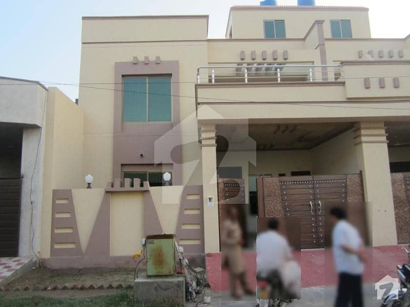 گلشنِ مدینہ فیصل آباد میں 2 کمروں کا 6 مرلہ مکان 30 ہزار میں کرایہ پر دستیاب ہے۔