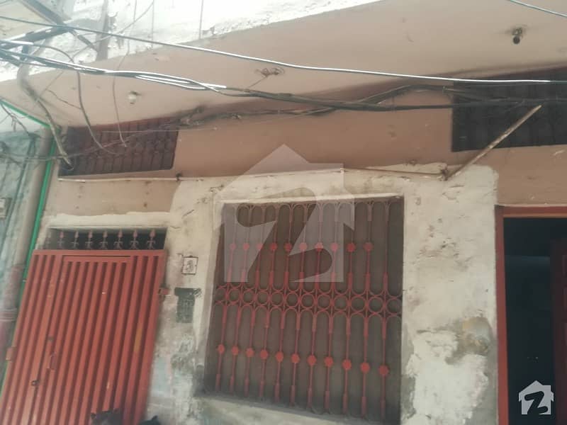 بند روڈ لاہور میں 4 کمروں کا 7 مرلہ مکان 64 لاکھ میں برائے فروخت۔