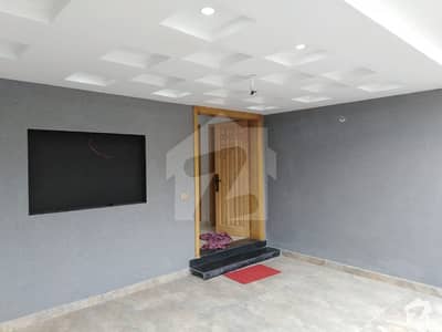 10 Marla Lower Portion For Rent In Gulmohar Block Bahria Town Lahore