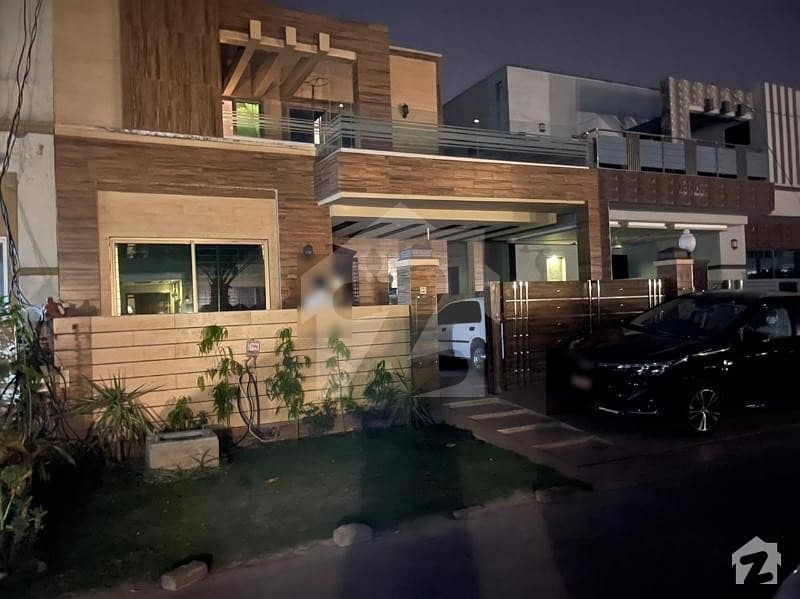 ڈیوائن گارڈنز ۔ بلاک سی ڈیوائن گارڈنز لاہور میں 3 کمروں کا 8 مرلہ مکان 65 ہزار میں کرایہ پر دستیاب ہے۔