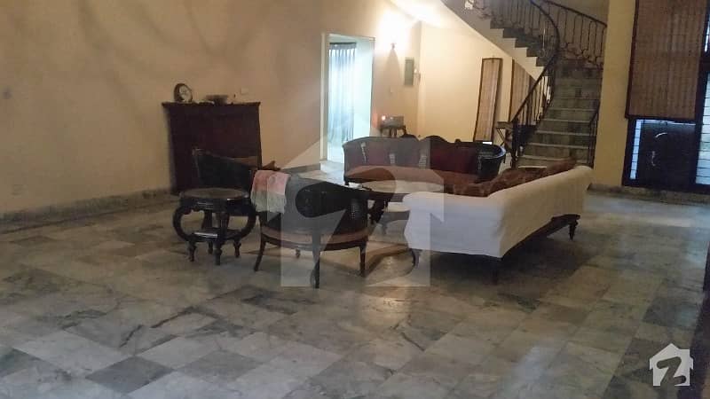 ماڈل ٹاؤن ۔ بلاک اے ماڈل ٹاؤن لاہور میں 4 کمروں کا 1 کنال مکان 5 کروڑ میں برائے فروخت۔
