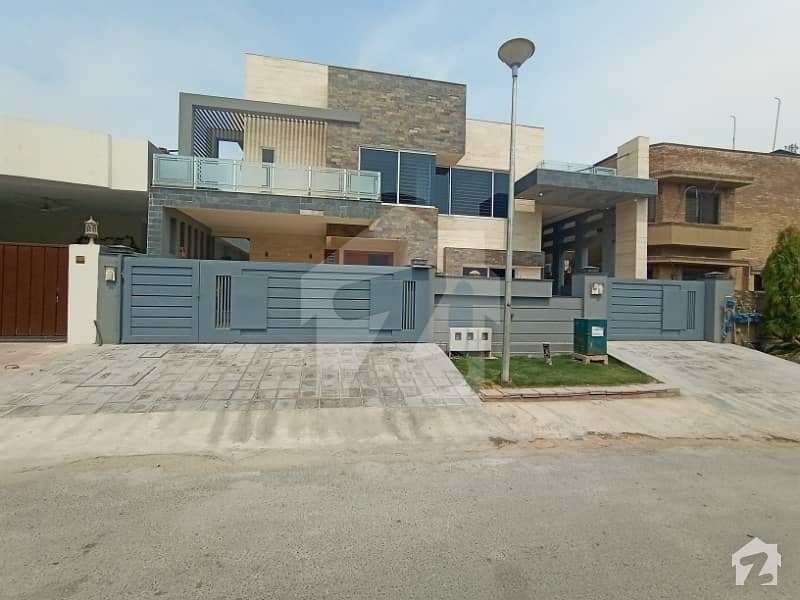 Brand New 1 Kanal House For Sale In E-11/3 Multi Professional