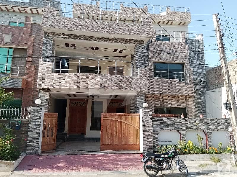 بوسٹن ویلی راولپنڈی میں 7 کمروں کا 10 مرلہ مکان 2.5 کروڑ میں برائے فروخت۔