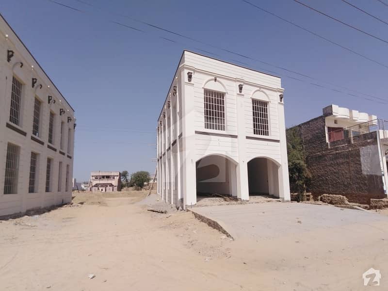 Hasilpur Road Shop Sized 342  Square Feet