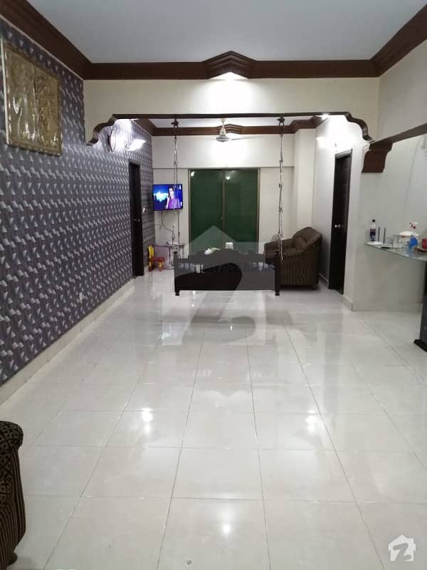 4 Bed D D Flat With Roof For Sale