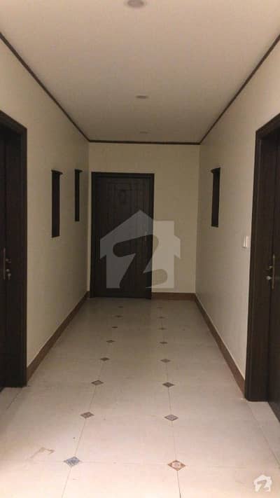 الہلال سوسائٹی کراچی میں 4 کمروں کا 13 مرلہ فلیٹ 3.9 کروڑ میں برائے فروخت۔