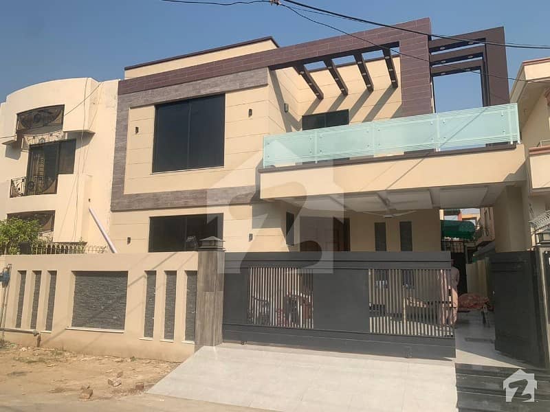 10 Marla House Is Available For Sale In Punjab Coop Housing Society