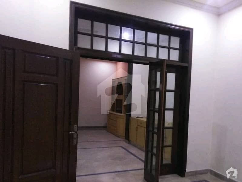 10 Marla Upper Portion For Rent In Mustafa Town