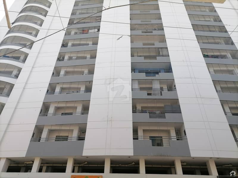 Get Your Dream Flat In University Road Karachi