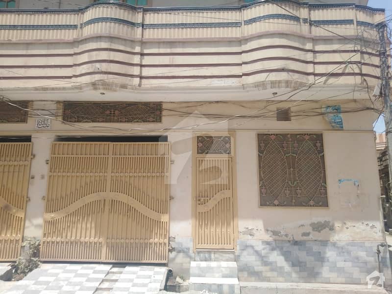 گلبرگ پشاور میں 4 کمروں کا 7 مرلہ مکان 32 ہزار میں کرایہ پر دستیاب ہے۔