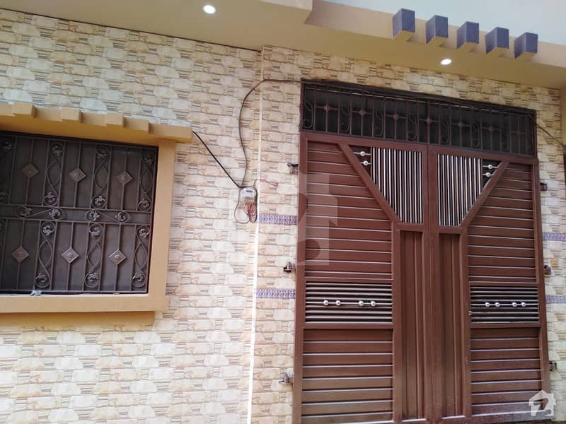 سواتی گیٹ پشاور میں 6 کمروں کا 4 مرلہ مکان 1.6 کروڑ میں برائے فروخت۔
