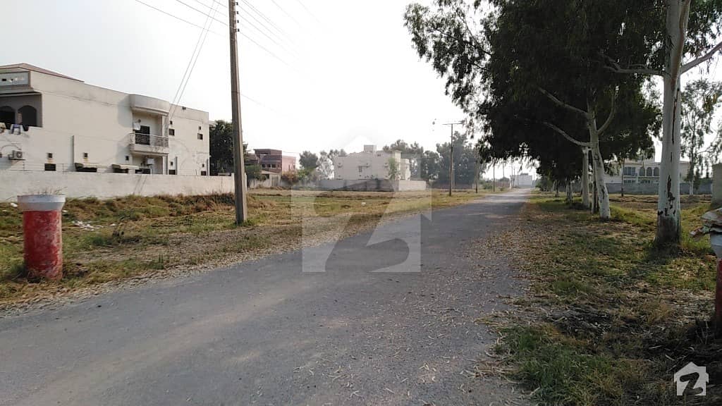 3.5 Marla Spacious Building Available In Chinar Bagh For Sale