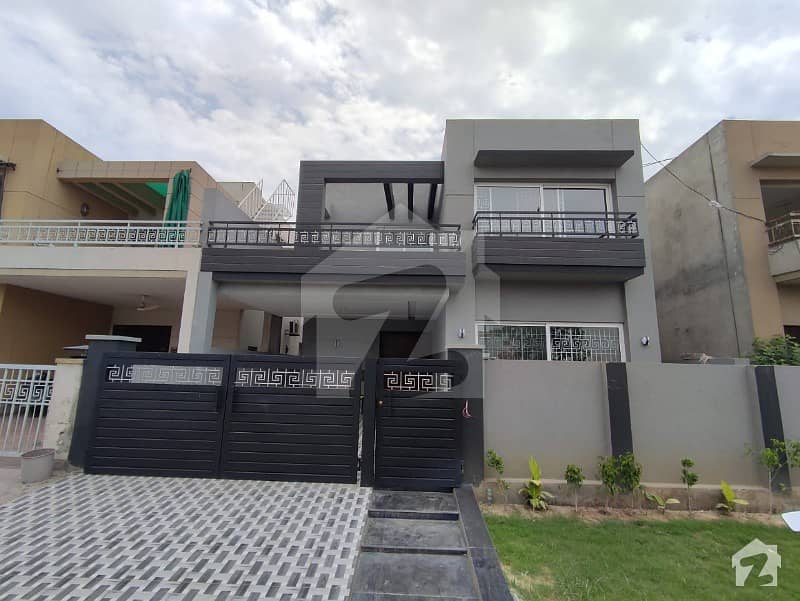 Brand New 10 Marla Ideal House For Sale