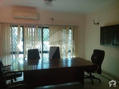 House Of 1800  Square Feet In Model Town For Rent
