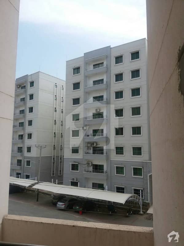Askari 11 Sector B - 10 Marla 3 Bed 1st Floor Old Apartment For Sale