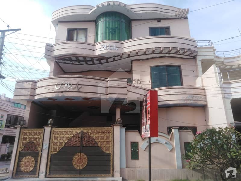 علامہ اقبال ٹاؤن بہاولپور میں 5 کمروں کا 7 مرلہ مکان 1.3 کروڑ میں برائے فروخت۔