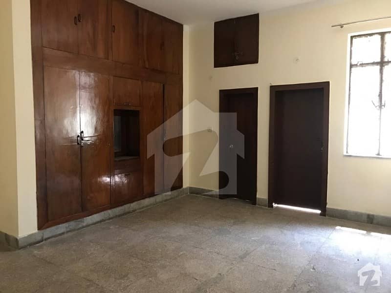 Affordable Lower Portion For Rent In Model Town