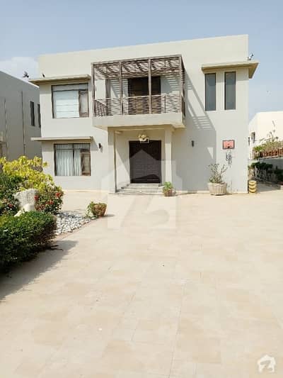 1000 Yards Bungalow With Pool And Basement