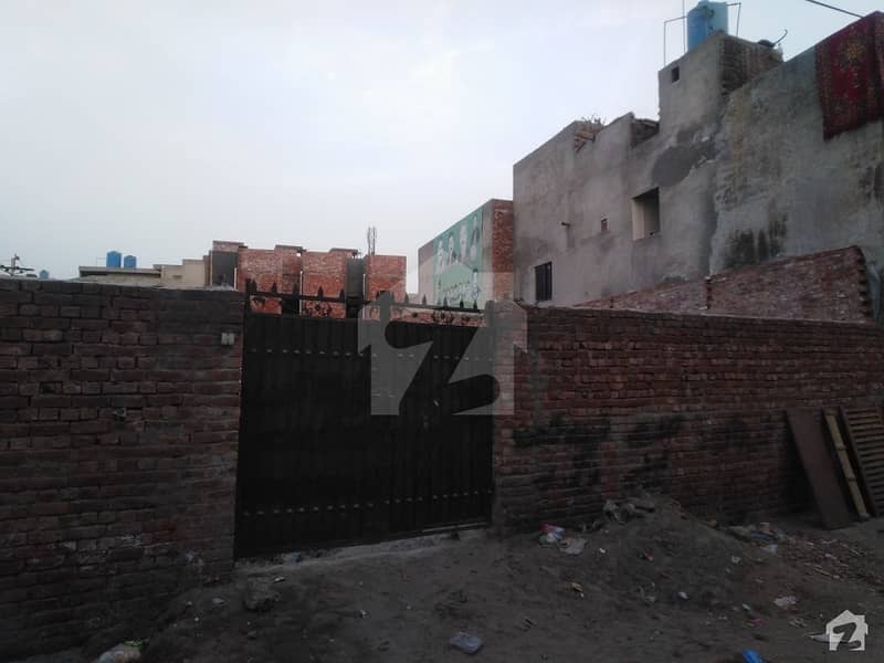 متین ایوینیو لاہور میں 1 کمرے کا 3 مرلہ مکان 38 لاکھ میں برائے فروخت۔