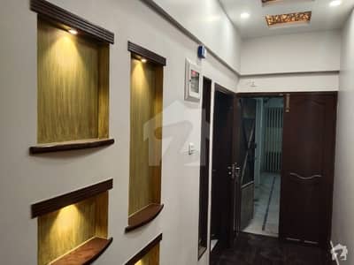 میمن سوسائٹی حیدر آباد میں 5 کمروں کا 8 مرلہ مکان 2.3 کروڑ میں برائے فروخت۔