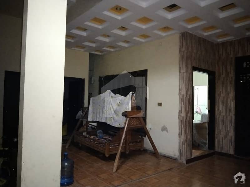 شیدی گوٹھ حیدر آباد میں 5 کمروں کا 6 مرلہ مکان 1.6 کروڑ میں برائے فروخت۔
