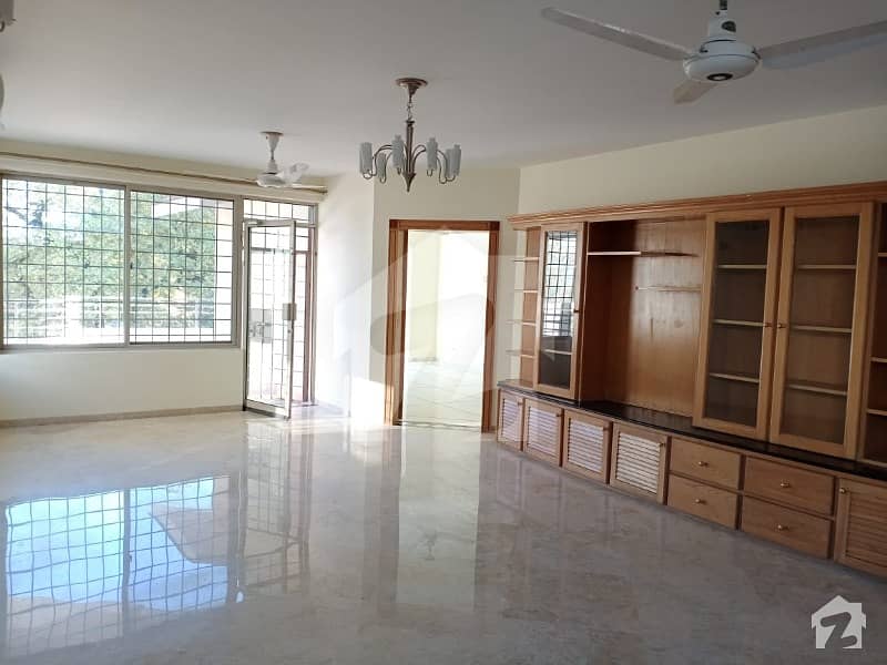 F. 8 Double Storey House 5 Bedrooms With Basement Rent 4.50 Lac