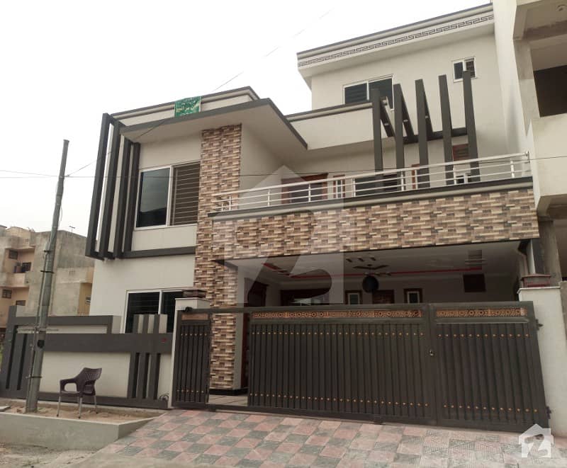 سوان گارڈن اسلام آباد میں 6 کمروں کا 10 مرلہ مکان 2.3 کروڑ میں برائے فروخت۔
