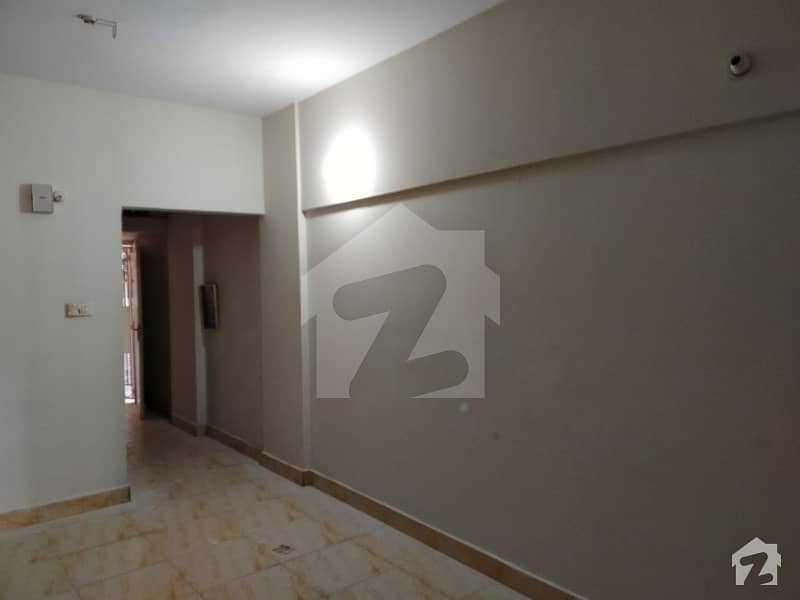 3 Bed DD Lakhani Pride 2 Leased Flat For Sale Gulistan. e Johar Block13