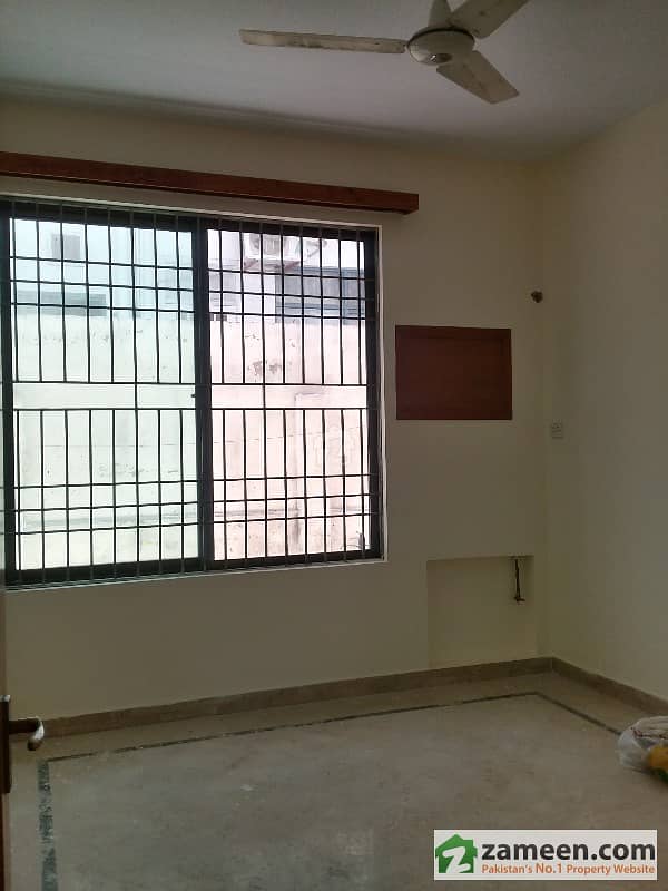 G11 25x50 Full House For Rent 3bed 3bath Tv Lounge One Kitchen Marble