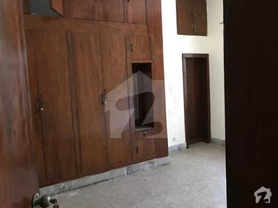 Allama Iqbal Town Lower Portion Sized 2475  Square Feet For Rent