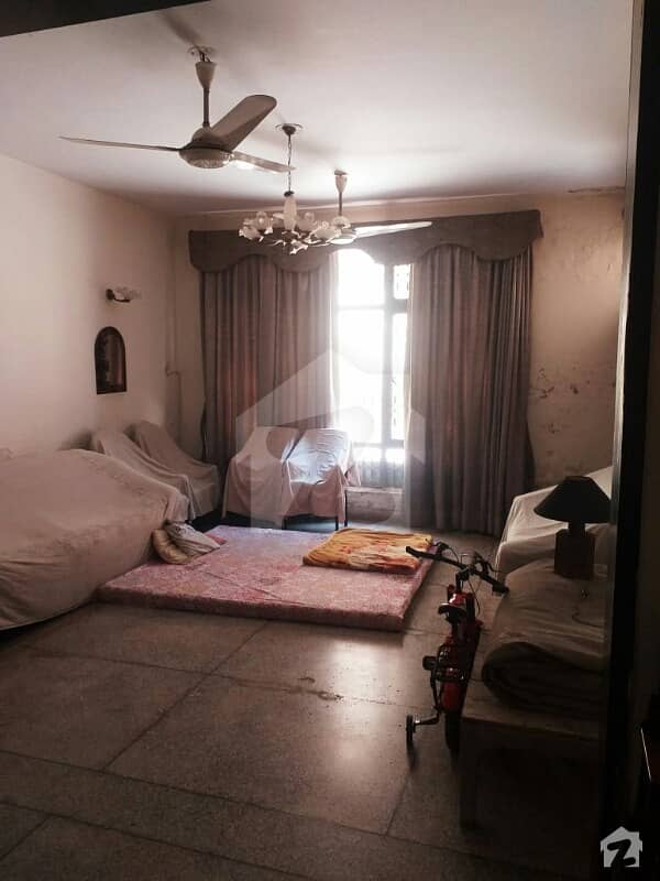 16 Marla Old House For Sale In Reasonable Price At Gulberg 3 L Block