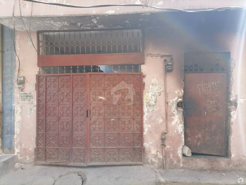 ملتان روڈ لاہور میں 4 کمروں کا 8 مرلہ مکان 90 لاکھ میں برائے فروخت۔