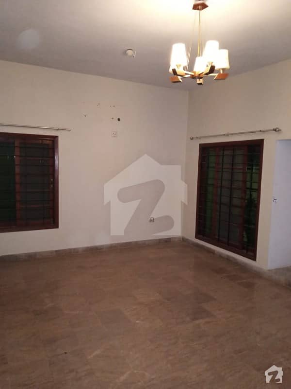 3800  Square Feet Lower Portion In Karachi Is Available For Rent