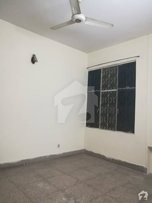 Perfect 1125  Square Feet Warehouse In Allama Iqbal Town For Rent
