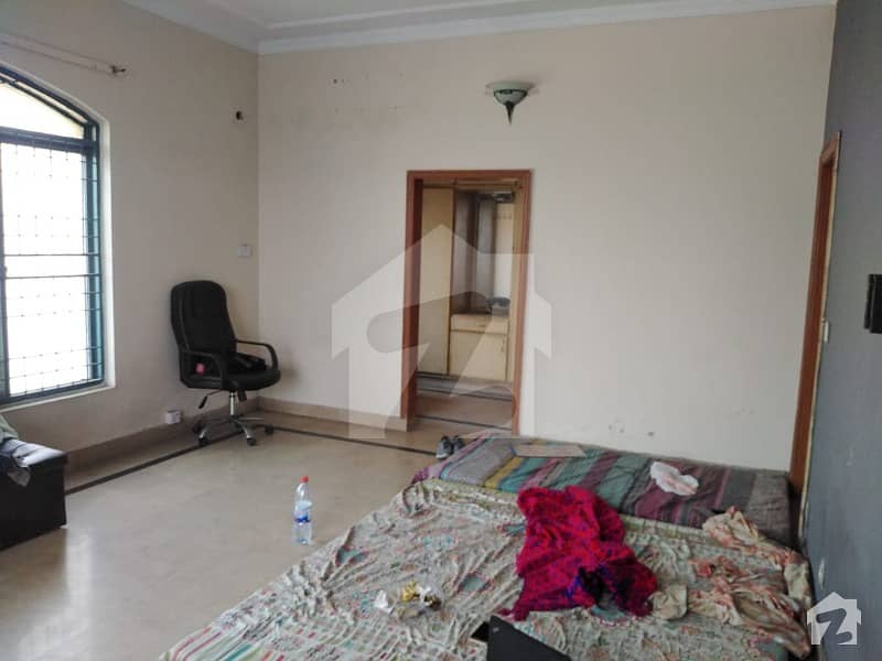 1 Kanal Separate Gate Upper Portion Is Available For Rent In Dha Phase 2