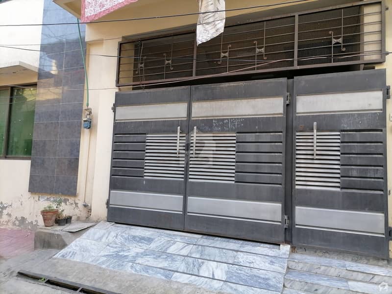 Spacious Upper Portion Is Available For Rent In Ideal Location Of Allama Iqbal Town