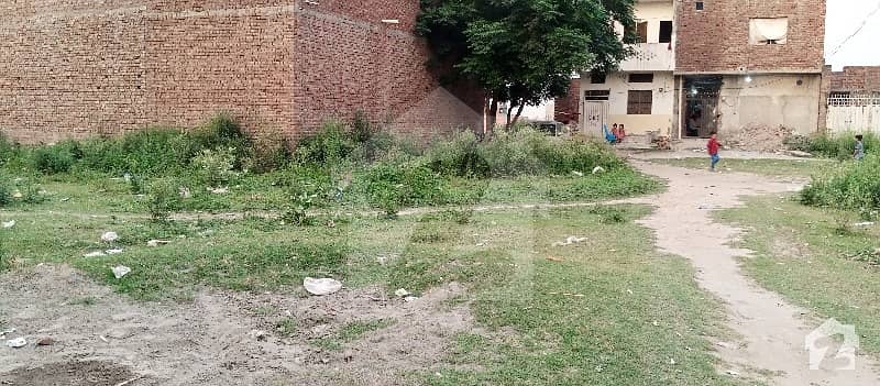 ملک پارک لاہور میں 5 مرلہ رہائشی پلاٹ 13.5 لاکھ میں برائے فروخت۔