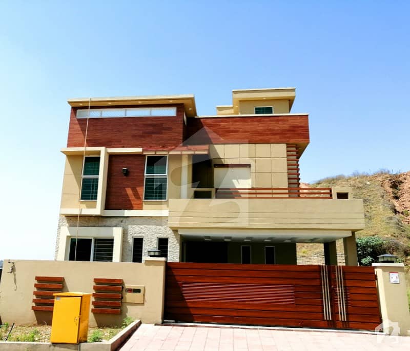 Brand New Spacious 10 Marla House For Sale