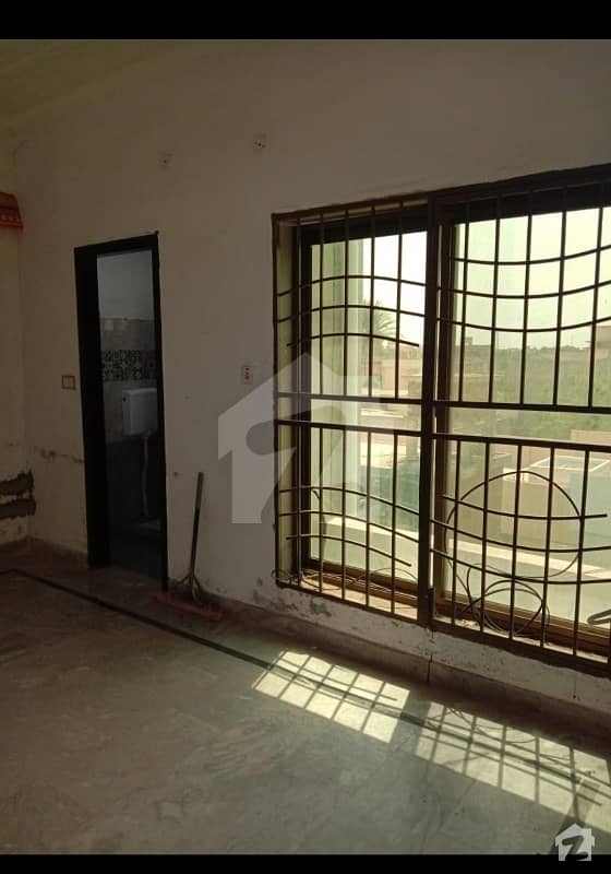 Buy A 450  Square Feet Flat For Rent In Gulgasht Colony