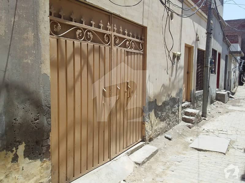 نواں کوٹ روڈ خانپور میں 4 کمروں کا 10 مرلہ مکان 24 لاکھ میں برائے فروخت۔